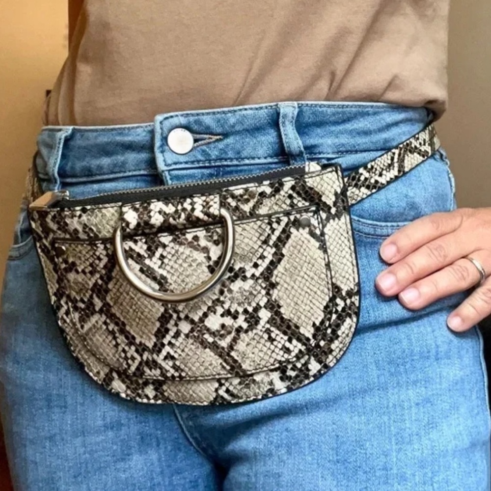 Zara Trafuluc Beltbag Crossbody Pouch Snakeskin Bag Pouch Like New - Picture 1 of 7